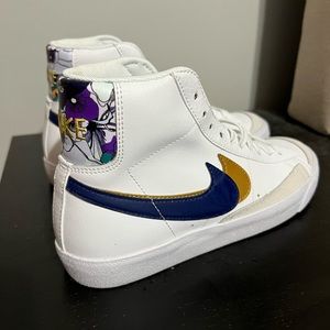 Nike Blazer Mid 77’ SE Blue Void-Metallic Gold Sneakers